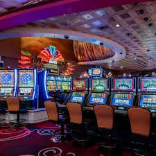 qq101 slot live dealer interface on mobile phone showing blackjack game